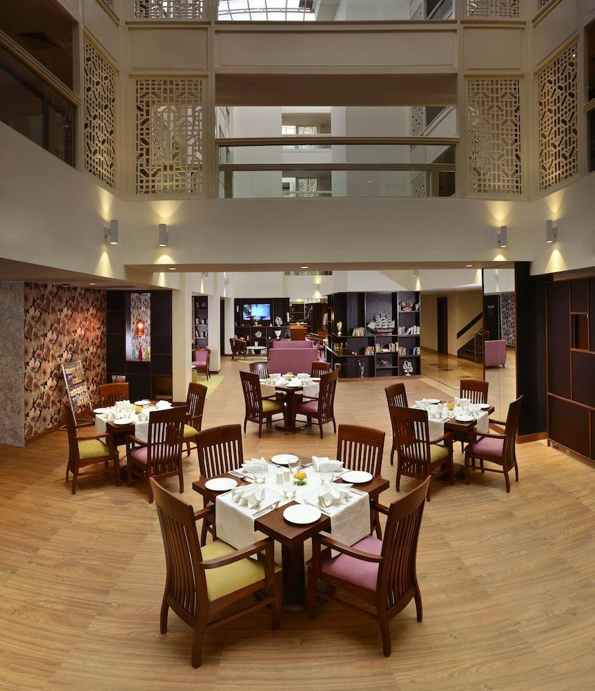 Deventure Sarovar Portico Kapashera, New Delhi Luaran gambar