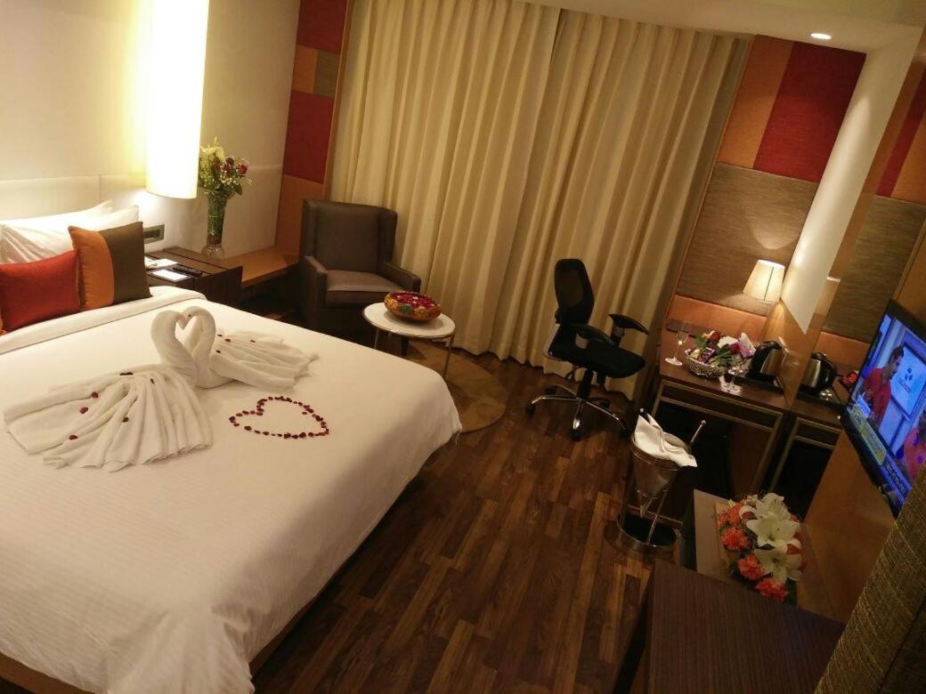 Deventure Sarovar Portico Kapashera, New Delhi Luaran gambar