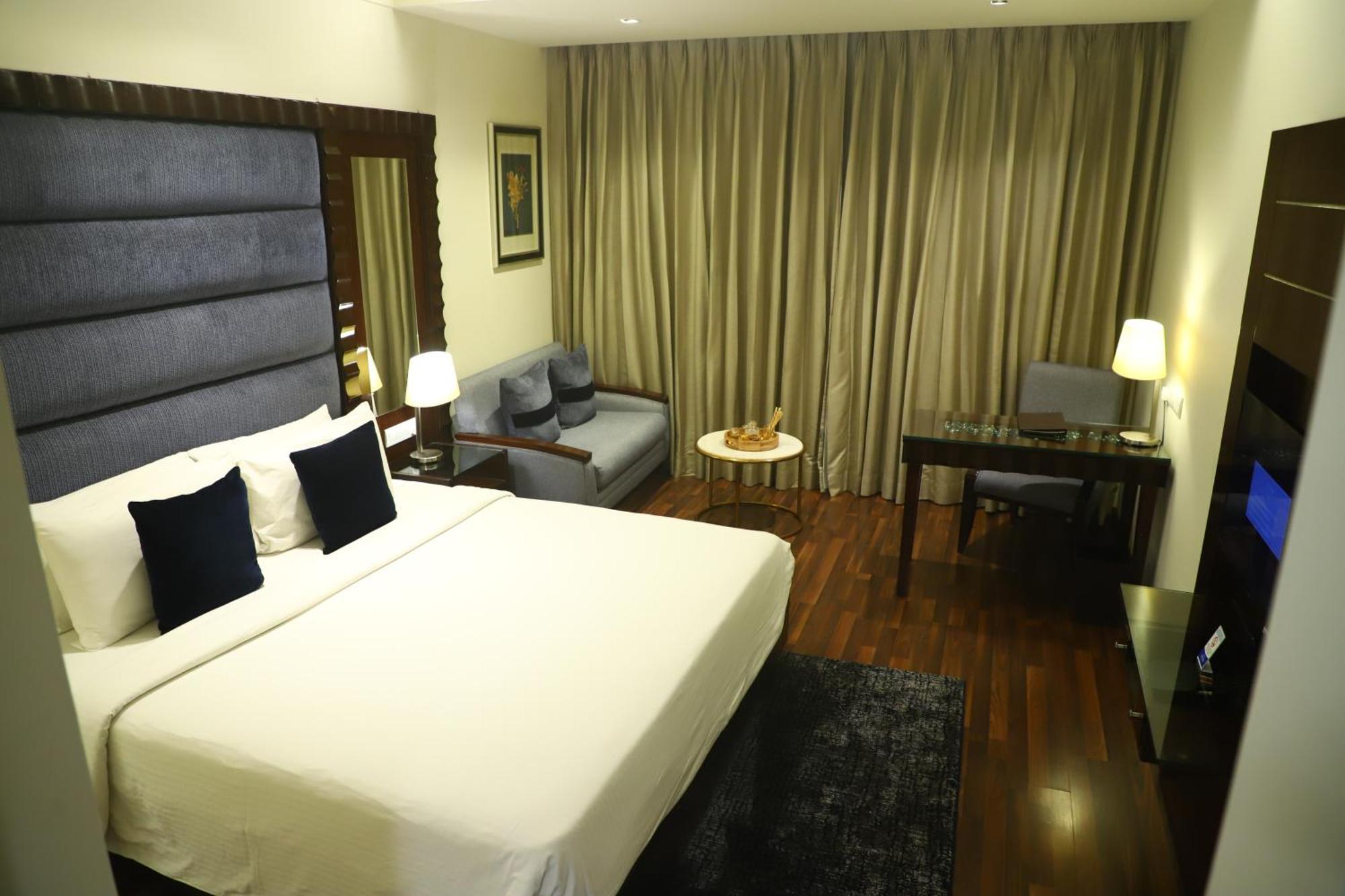 Deventure Sarovar Portico Kapashera, New Delhi Luaran gambar