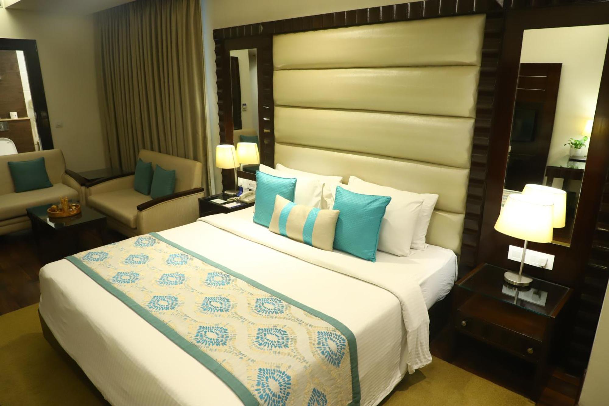 Deventure Sarovar Portico Kapashera, New Delhi Luaran gambar