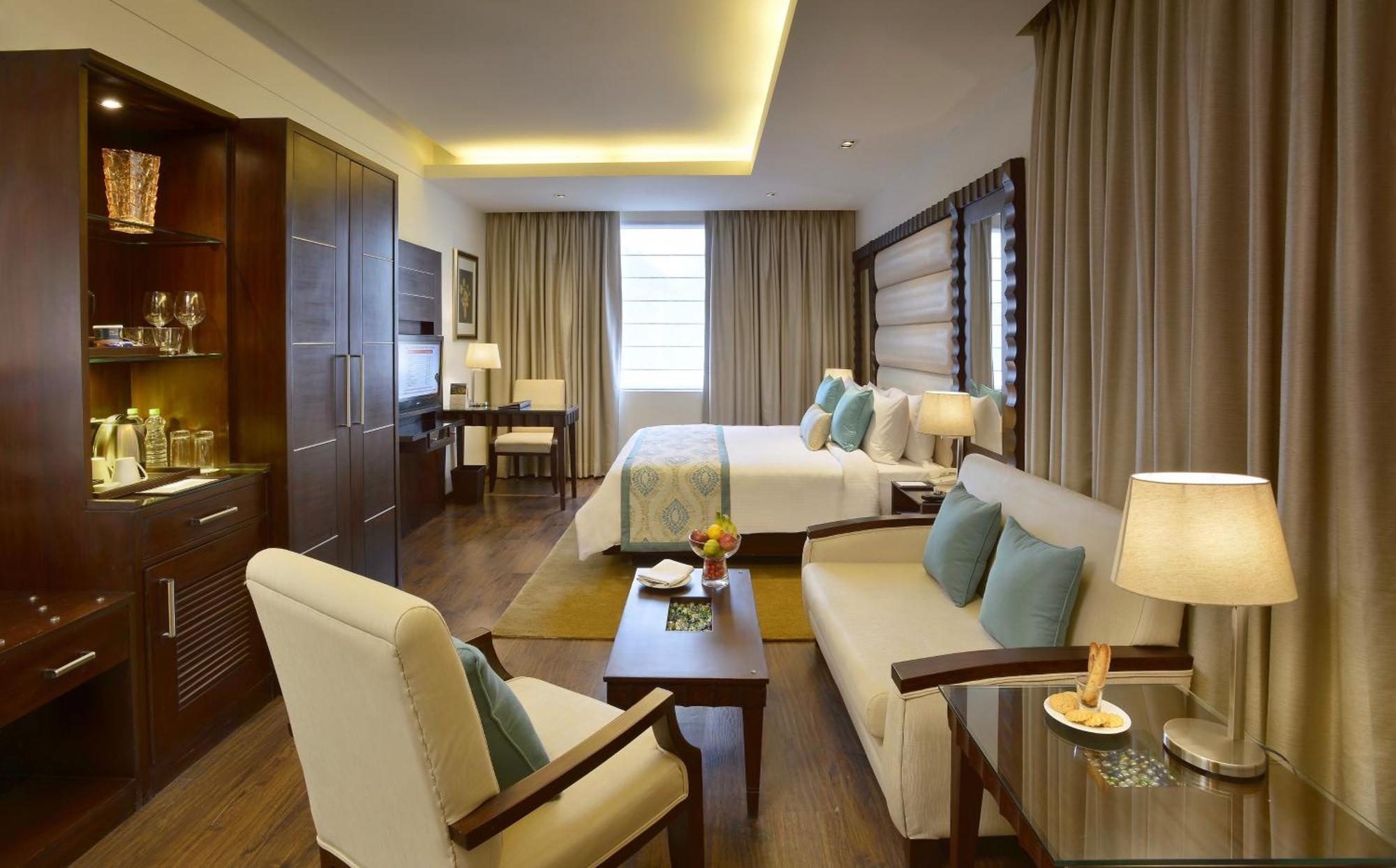 Deventure Sarovar Portico Kapashera, New Delhi Luaran gambar