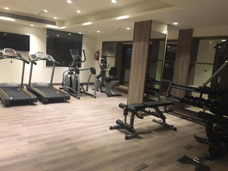 Deventure Sarovar Portico Kapashera, New Delhi Luaran gambar
